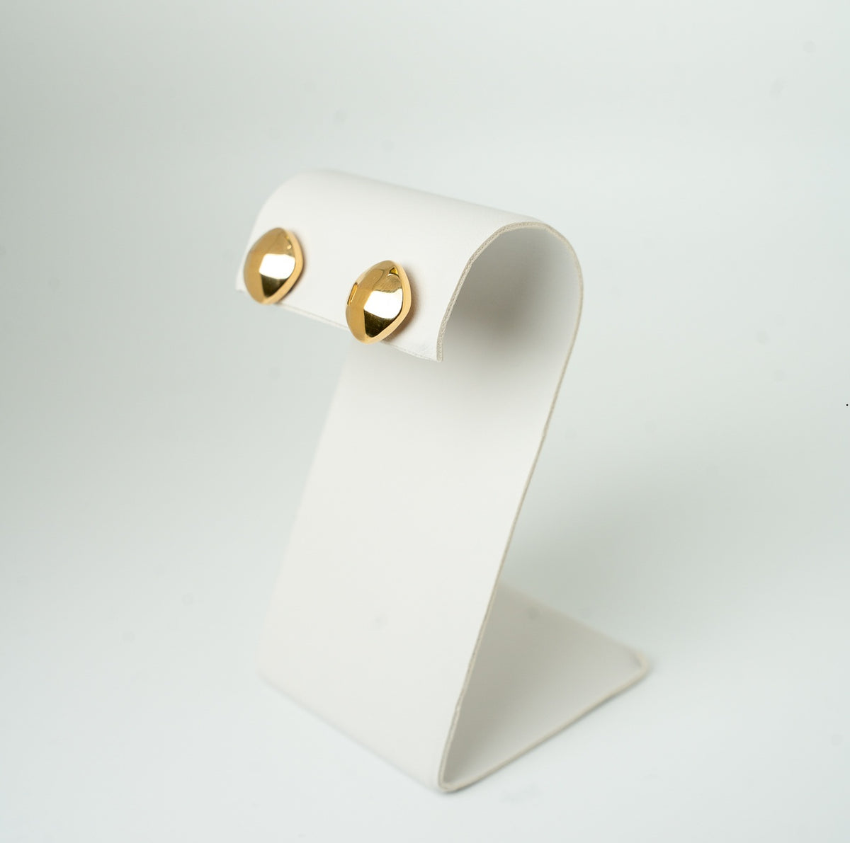18K Gold Oval Stud Earrings