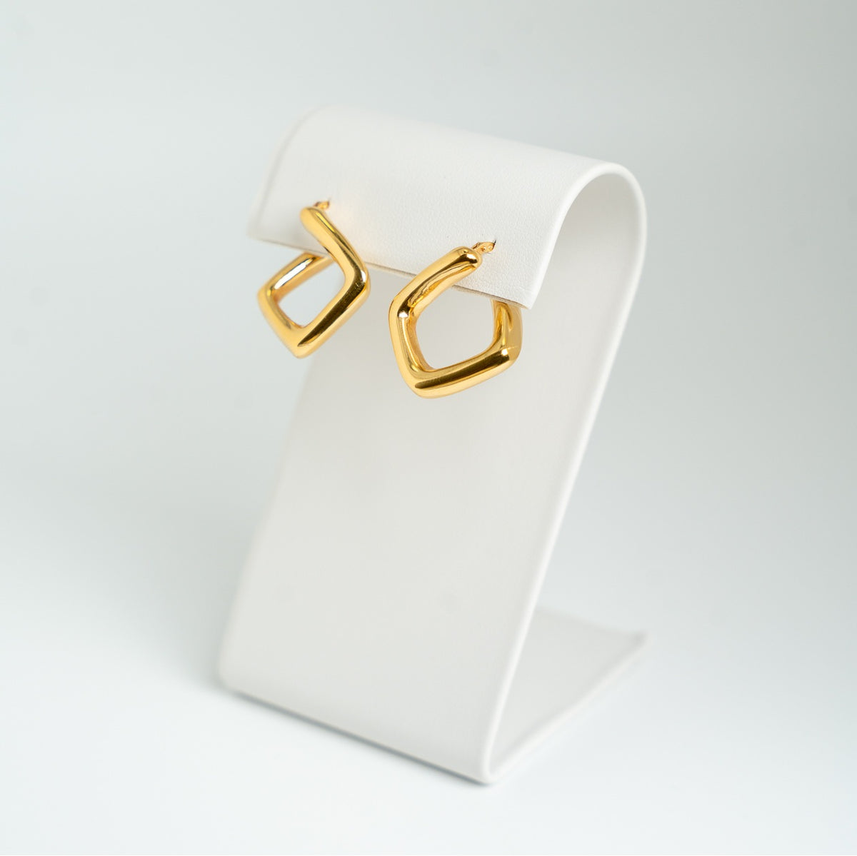 Pendientes de aro geométricos de oro de 18 quilates