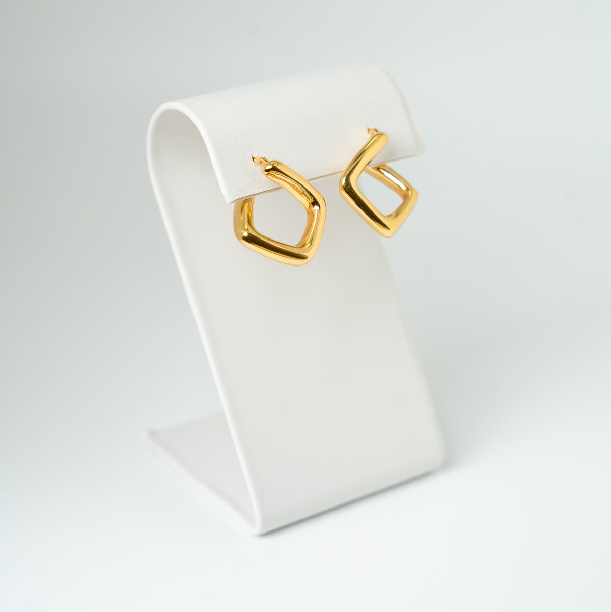 Pendientes de aro geométricos de oro de 18 quilates